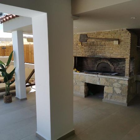 Galadriel Villa With Private Pool & Jacuzzi Kato Yerakarion Exterior photo