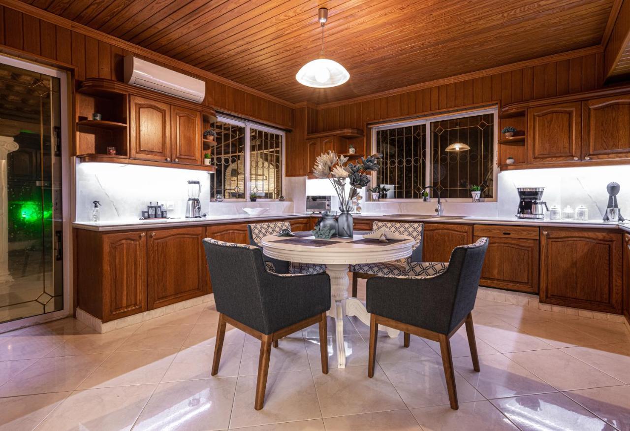 Galadriel Villa With Private Pool & Jacuzzi Kato Yerakarion Exterior photo