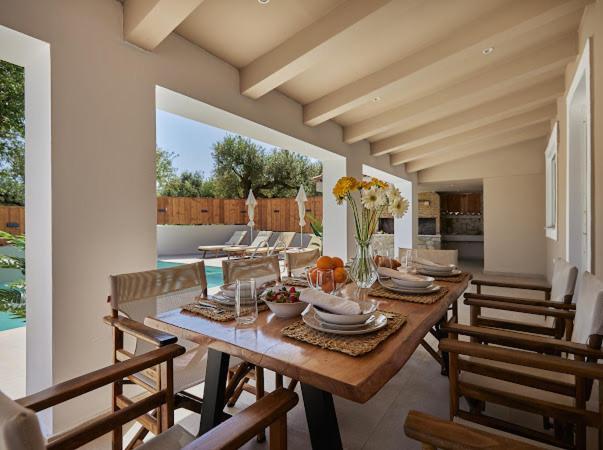 Galadriel Villa With Private Pool & Jacuzzi Kato Yerakarion Exterior photo