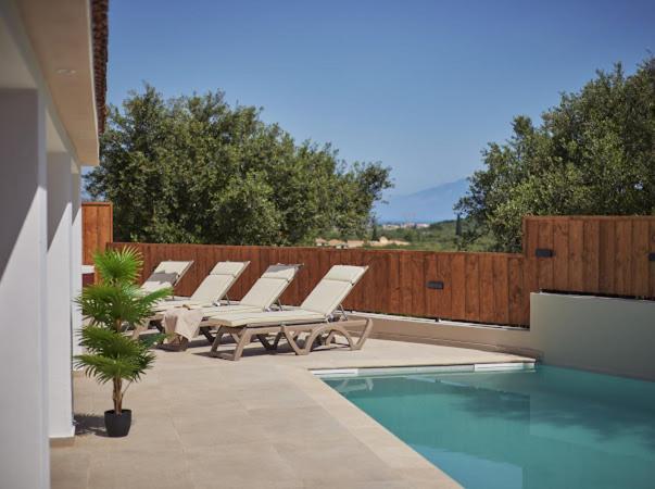 Galadriel Villa With Private Pool & Jacuzzi Kato Yerakarion Exterior photo