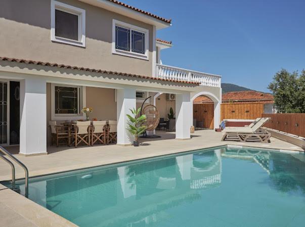 Galadriel Villa With Private Pool & Jacuzzi Kato Yerakarion Exterior photo