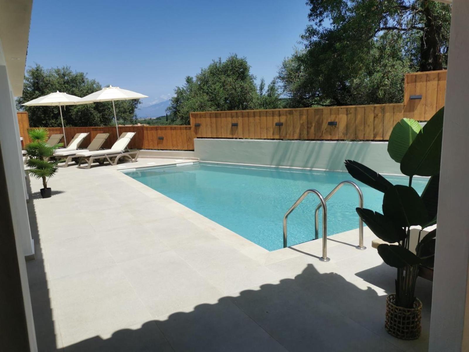 Galadriel Villa With Private Pool & Jacuzzi Kato Yerakarion Exterior photo